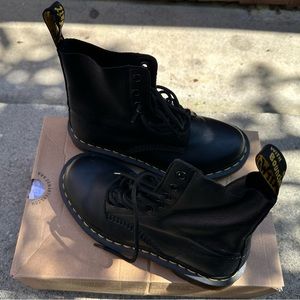 Black docs